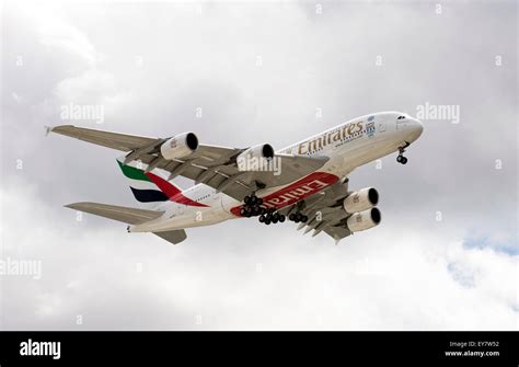 A380 landing gear hi-res stock photography and images - Alamy