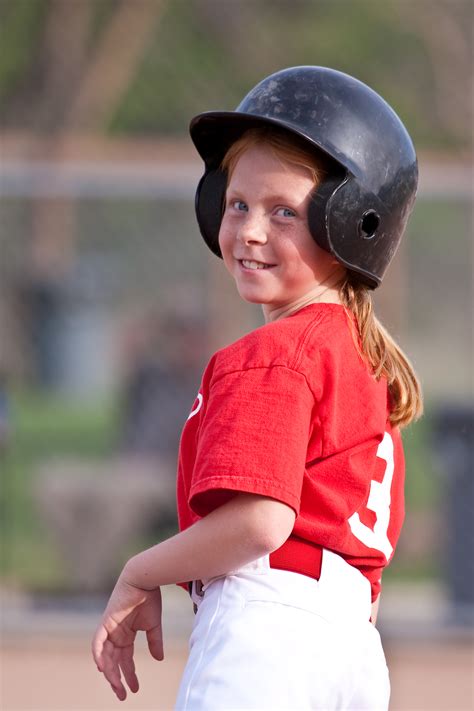 Little Girl Playing Softball – Chandler Youth Sports