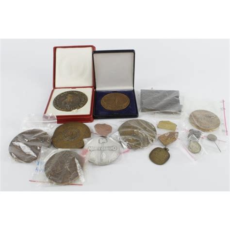 Poland / Polish commemorative medals, awards, plaques etc (16) early to late 20thC, noted Polish shi