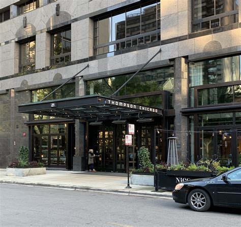 Hotel Review: Thompson Chicago - Points from A to B