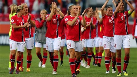 10 Best Female Football Teams