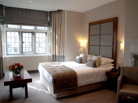 Wellington Hotel by Blue Orchid in London - Room Deals, Photos & Reviews