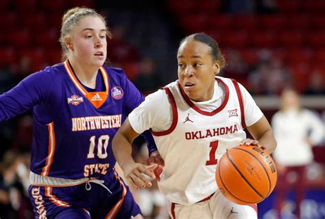 Oklahoma basketball: Three double-doubles power Lady Sooners to win