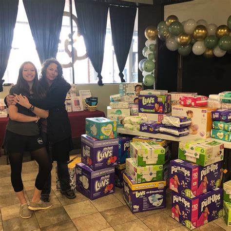 Video Mom honors late daughter’s birthday by hosting a diaper drive - ABC News