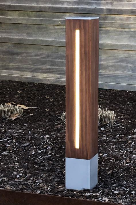 Spar Bollard LED - Outdoor Wood Bollard with LED Strip - Structura