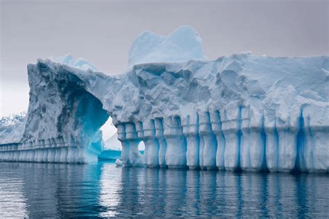 I found the entrance through the ice wall! I'm going in! Pray for me! : r/flatearth