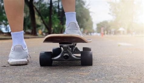 10 Best Skateboard Wheels for Rough Roads Reviewed in 2024