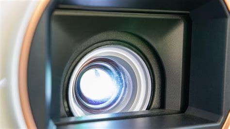 Epson Home Cinema 2250 projector review: Go big and go bright at home - CNET