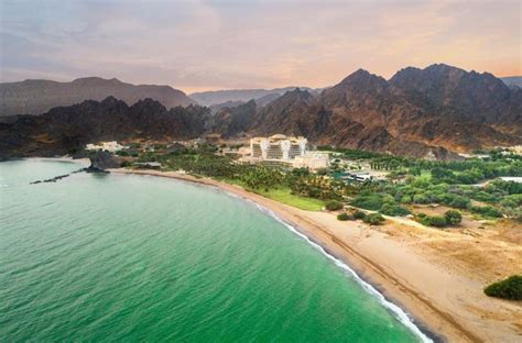 Al Bustan Palace A Ritz Carlton Hotel: Luxury Beach Resort-Muscat, Oman