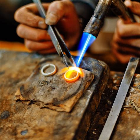 Jewelry Bench Safety Tips for Metalsmithgs – Glowholesleeve