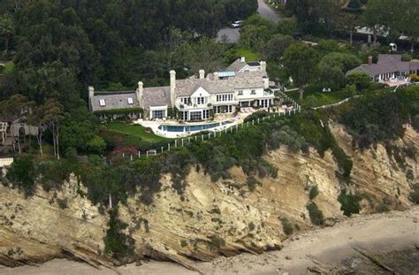 Barbra's house | Celebrity houses, Hollywood homes, Celebrity mansions