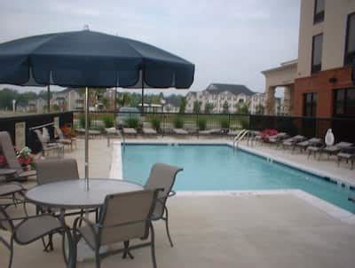 Hotel Amenities - Hampton Inn Farmville