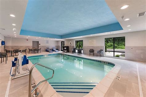 Hampton Inn Niles Pool Pictures & Reviews - Tripadvisor