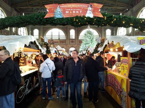 VincentJeyan: Christmas market in zurich main railway station