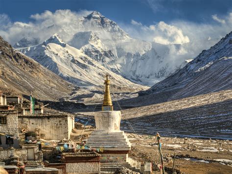 A Senior Traveller's Guide to Tibet - Inside Himalayas