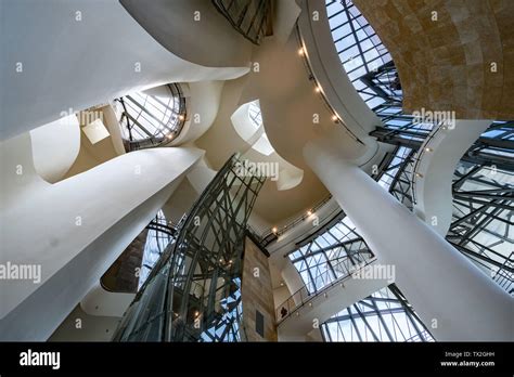 Interieur Guggenheim Museum Bilbao Spain