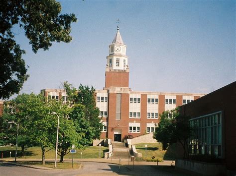 Southern Illinois University-Carbondale (SIUC) Introduction and Academics - Carbondale, IL