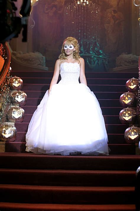 A Cinderella Story | Hilary Duff Halloween Costume Ideas | POPSUGAR Entertainment Photo 4