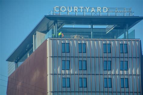 Exeter : Courtyard by Marriott © Lewis Clarke :: Geograph Britain and Ireland