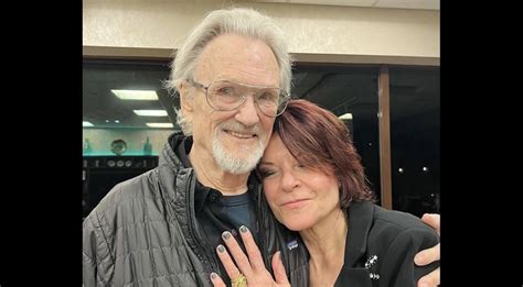 Kris Kristofferson Makes Surprise (And Rare) Appearance