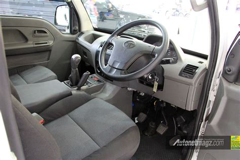 interior TATA Super Ace – AutonetMagz :: Review Mobil dan Motor Baru Indonesia