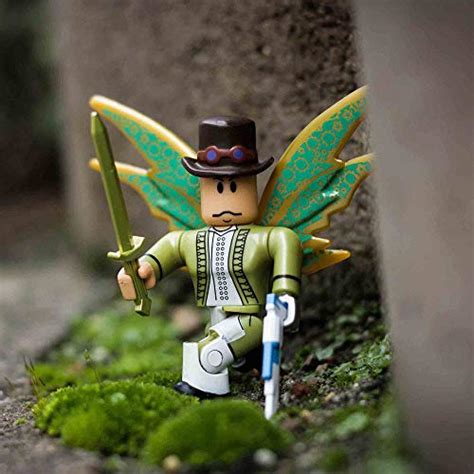 Roblox Action Collection - Skybound Admiral Figure Pack [Includes Exclusive Virtual Item ...