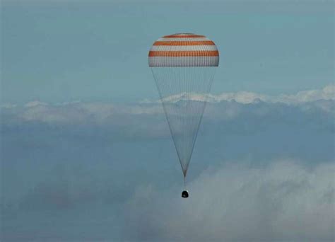 Soyuz space capsule lands at Museum of Flight - seattlepi.com