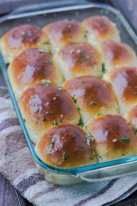 Garlic bread rolls | Soft pull-apart | Eggless & buttery