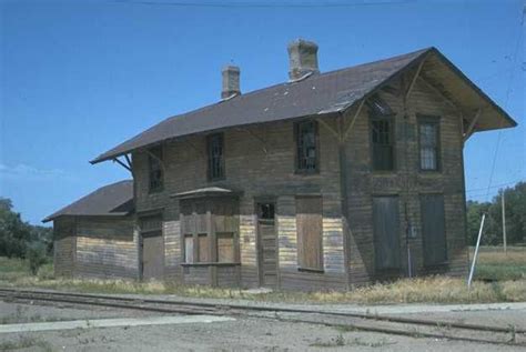 Depot (now gone) Graettinger, Iowa I've actually taken a train in and out from this depot!!! Old ...