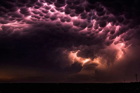 Mammatus Clouds and Lightning over Nebraska | Earth Blog