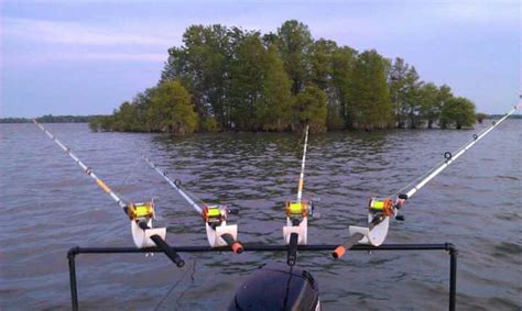 Homemade Rod Holders for Pontoon Boats: 13 Best & Worst Ideas