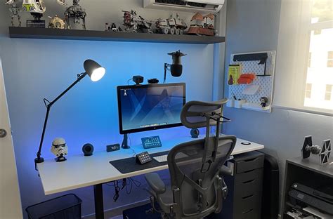 Thunderbolt Display: A decade of desk setups