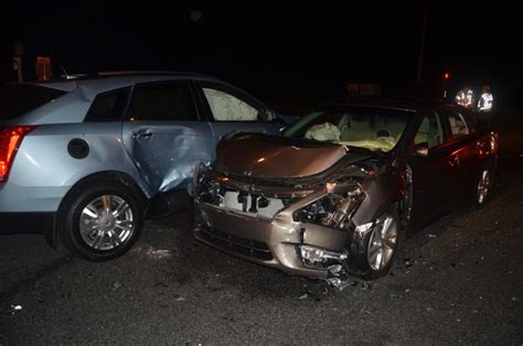 Six People Hospitalized, Including 6-Year-Old Girl, After 3-Car Wreck on SR100 and Colbert ...