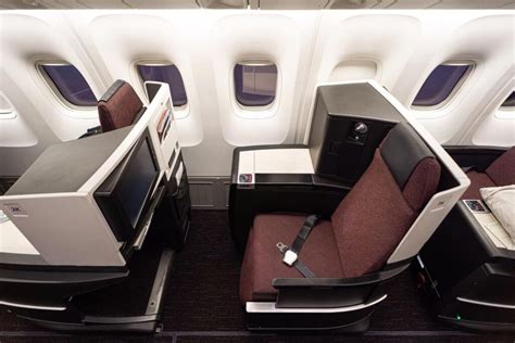 Review: Japan Airlines Sky Suite II Business Class Manila to Tokyo ...