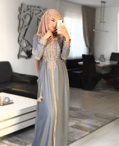 Cute Eid Outfits Ideas To Copy - Zahrah Rose | Hijab chique, Moda islâmica, Look feminino estilosos