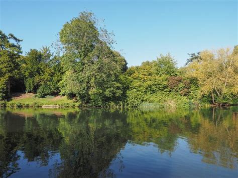 Premium Photo | River avon in stratford upon avon