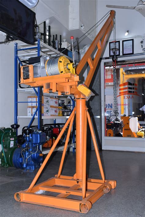 Hydraulic Mini Cranes, Max Height: 20-40 feet, Capacity: 0-5 ton, Rs ...