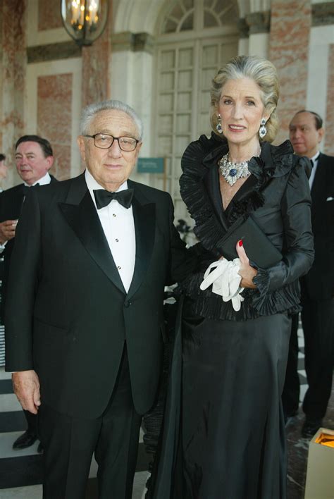 Henry Kissinger's Wife Nancy: 5 Fast Facts to Know