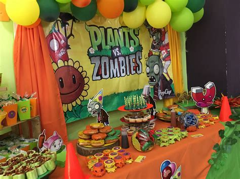 Mesa de postres plants vs zombies | Plantas vs zombies cumpleaños, Plantas contra zombis, Trajes ...