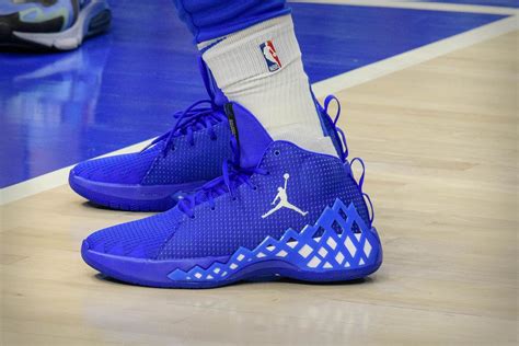 Luka Doncic Shoes - Esam Solidarity