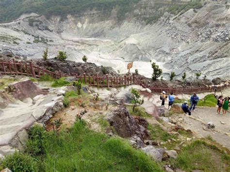 Tangkuban Perahu, Crater, Attraction & Entrance Fee - IdeTrips