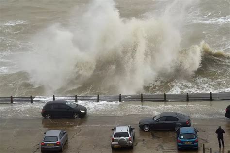 Sussex weather: Met Office issues 'danger to life' warning as torrential rain set to hit ...