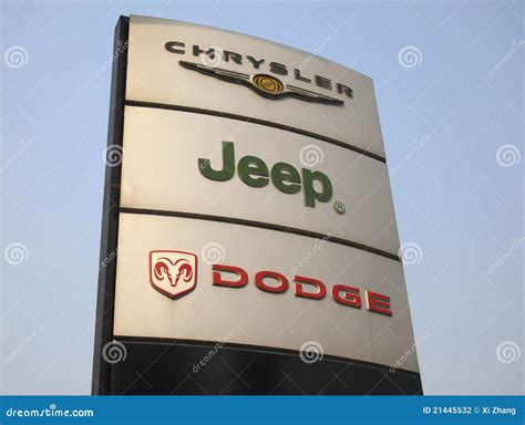 Chrysler, Jeep, Dodge Logo editorial photography. Image of store - 21445532