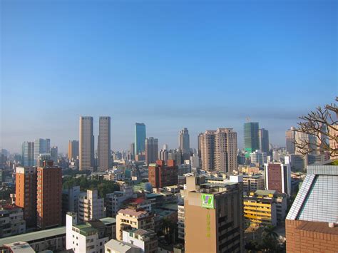 File:Taichung skyline on a clear day.JPG - Wikimedia Commons
