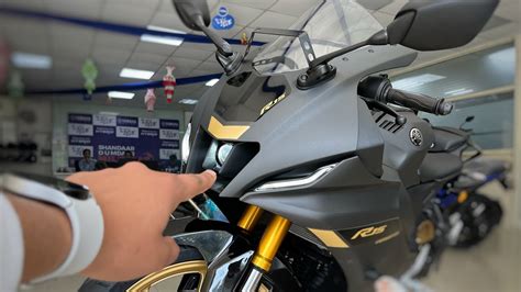 Finally, Yamaha R15 v4 New Colour 2023: On Road Price ? Exhaust sound !! - YouTube