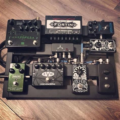 pedalhaven: “@litonfire.777 has a nice pedalboard setup! Simple and ...