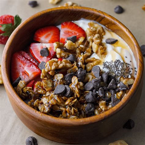 Greek Yogurt Breakfast Bowls To-Go - Hungry Happy Home