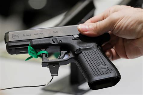 Gun Owners Love Glock (But 1 Big Complaint Just Won't Go Away) | The ...