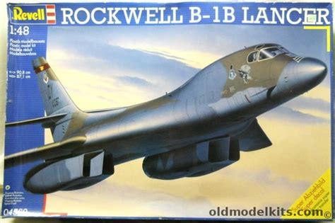 Revell 1/48 Rockwell B-1B Lancer Bomber, 04560