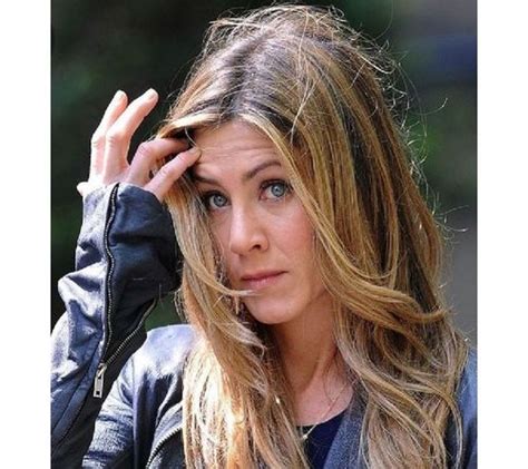 25+ Stunning Jennifer Aniston Without Makeup Photos | Fabbon